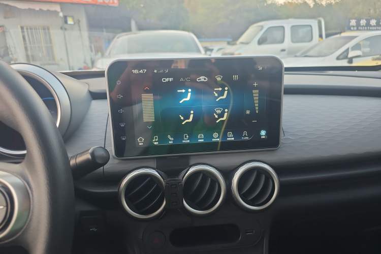 Used ORA Black Cat 2021 301 km Basic Version
