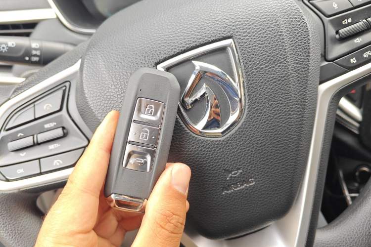 Used Baojun 530 2020 1.5T CVT Luxury Connected Version 6 Seats Vehicle Key