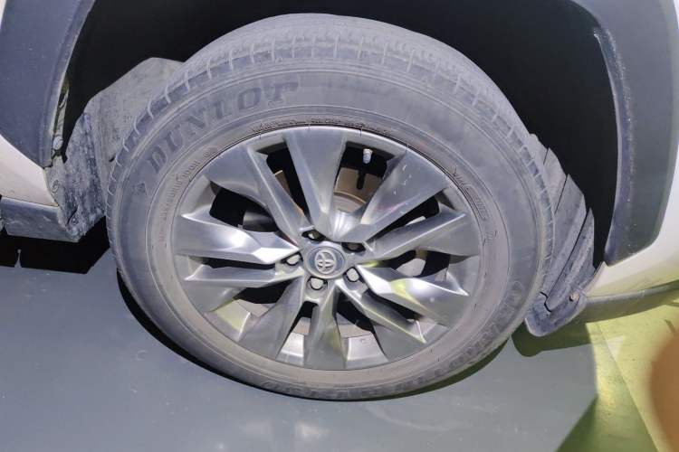 Used Toyota Wildlander 2022 Dual-Engine 2.5L E-CVT Two-Wheel Drive Luxury PLUS Edition
