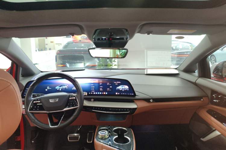 Used Cadillac OPTIQ 2024 Four-Wheel Drive Long-Range Version Headliner