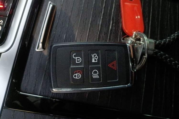 Used Jaguar XFL 2023 XFL 2.0T P250 Two-Wheel-Drive Elite Sport Edition
