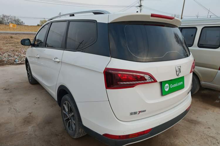Used Baojun 730 2019 1.5T Manual Fashion Model 7-seater China VI
