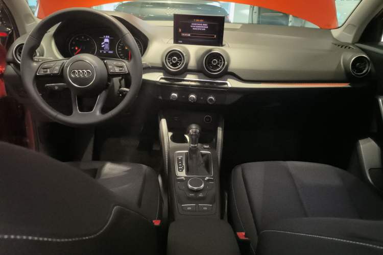 Used Audi Q2L 2018 35 TFSI Launch Exclusive Edition China V