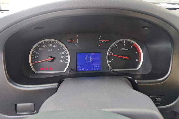 Used Dongfeng Ruichi 2017 2.5T Diesel Two-Wheel Drive Standard Version ZD25T5 Instrument Cluster