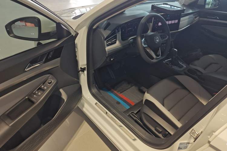 Used Volkswagen Bora 2025 300TSI DSG Prestige Edition Driver Seat