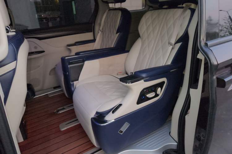 Used Buick GL8 2021 ES Landtrek 653T Comfort Edition Left Rear Seat