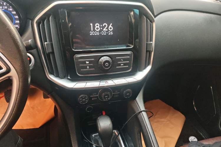 Used JMC Yusheng S350 2016 2.0T Automatic All-Wheel Drive Gasoline Ultra-Luxury 7-Seater
