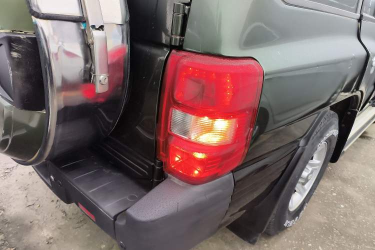 Used Leopaard Q6 2015 2.0T Manual 4x4 Edition