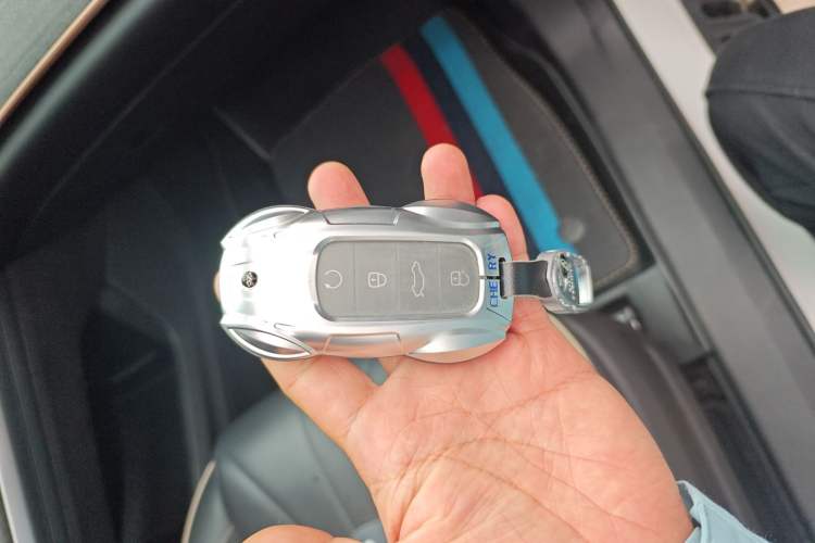 Used Chery Tiggo 9 2023 2.0T Dual-Clutch Two-Wheel Drive Leading Edition 5 Seats