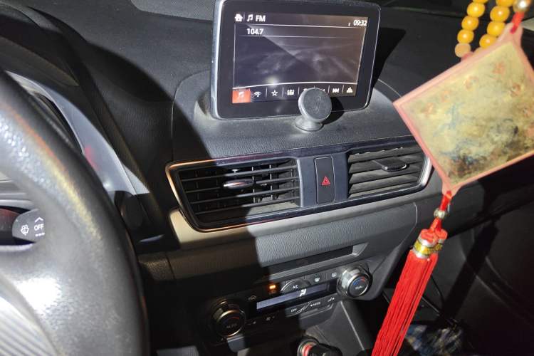 Used Mazda 3 Axela 2014 Sedan 1.5L Automatic Luxury Model