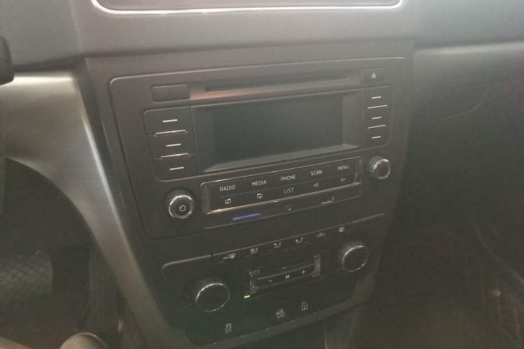 Used Skoda Yeti 2014 1.8TSI DSG Polar Edition
