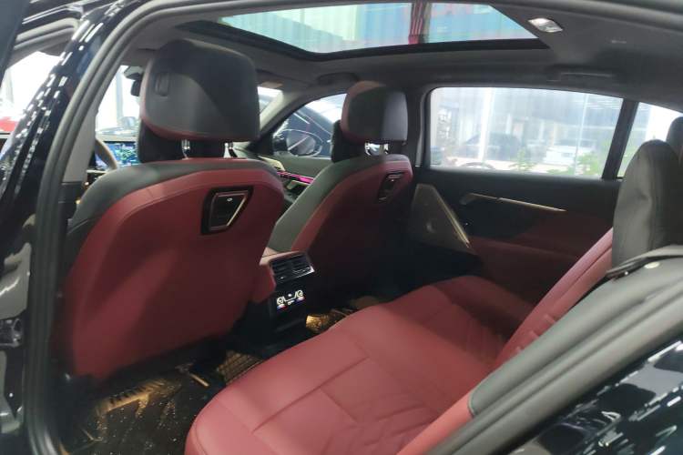 Used BMW 5 Series 2025 530Li Luxury Edition M Sport Package