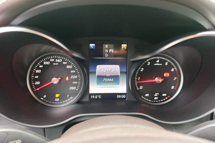 Used Mercedes-Benz GLC 2018 Facelift GLC 260 4MATIC Luxury Edition Instrument Cluster