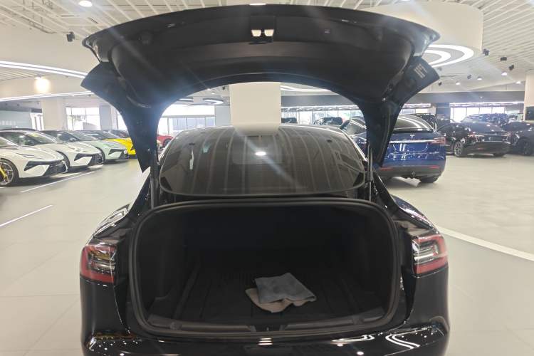 Used Tesla Model 3 2022 Rear-Wheel-Drive Version Trunk