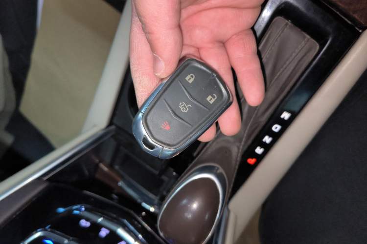 Used Cadillac XTS 2017 28T Tech Edition Vehicle Key