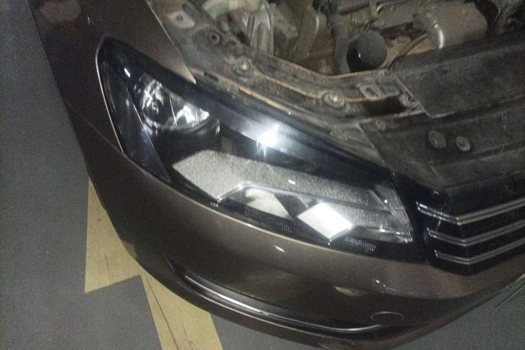 Used Volkswagen Passat 2011 1.4 TSI DSG Prestige Edition Right Front Headlight