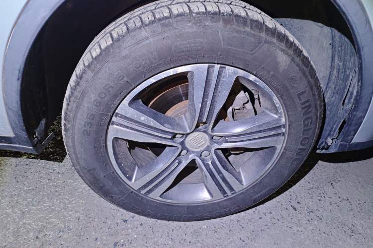 Used BYD Tang 2019 2.0T Automatic SmartConnect Luxury Edition 5 Seats China VI Standard