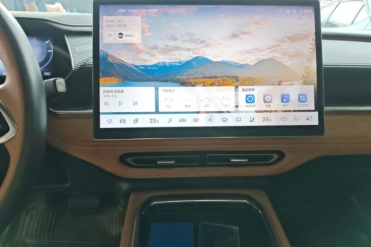 Used Mazda EZ-6 2024 Range-Extended 200 Luxury Edition Audio And AC Panel