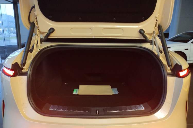 Used Avatr 11 2024 700 Three-Laser Four-Wheel Drive Recommended Version