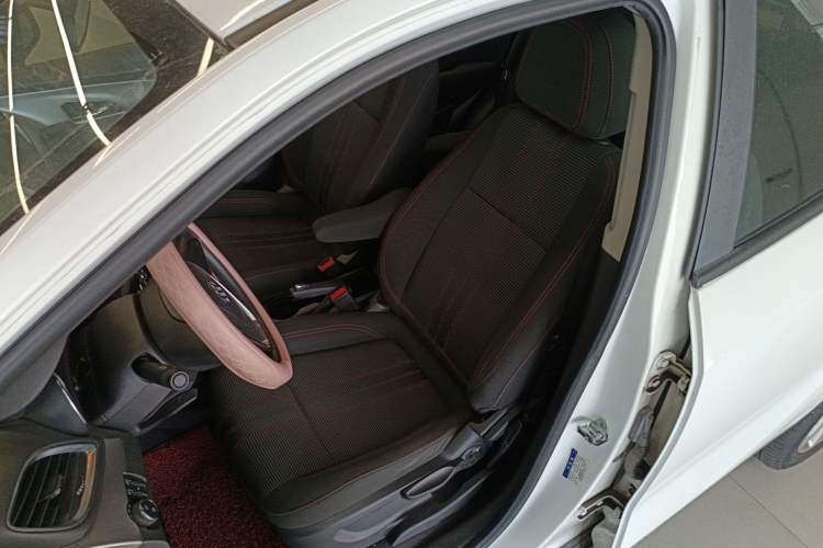 Used Buick Encore 2015 1.4T Automatic Two-Wheel Drive Urban Elite Version