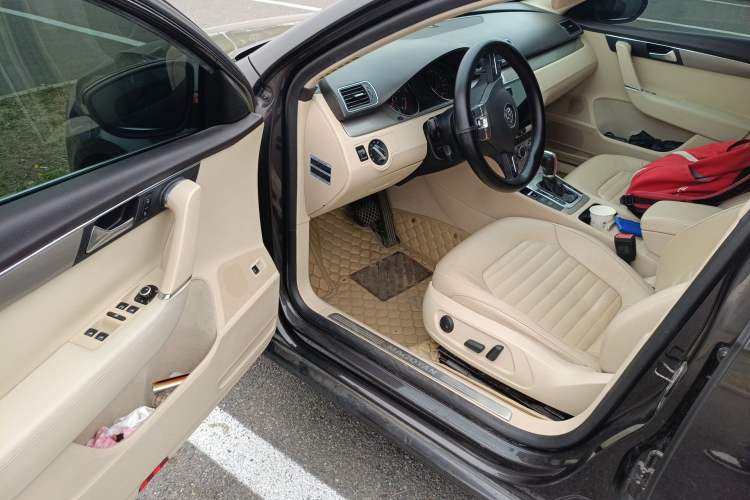 Used Volkswagen Magotan 2012 Revised Version 1.8TSI Leading Edition Driver Seat