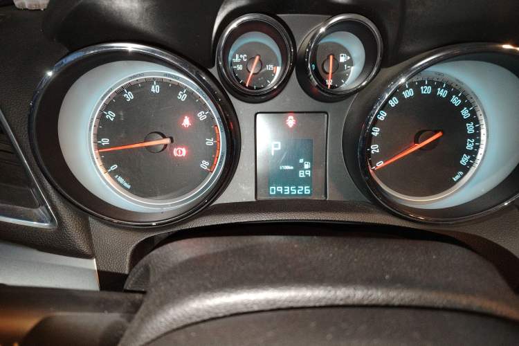 Used Buick Encore 2014 1.4T Automatic Two-Wheel Drive Urban Elite Model
