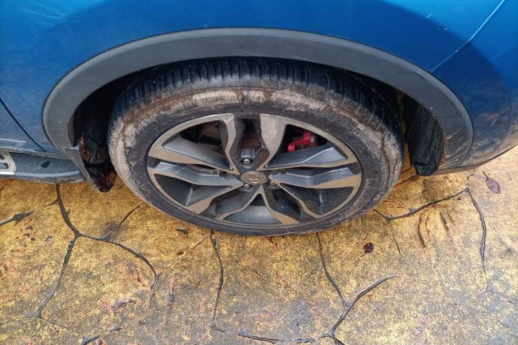 Used BAIC Changhe Q35 2016 1.5L Manual Cool Edition Right Front Wheel Hub