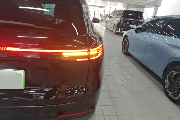 Used Geely Galaxy Xingjian 7 EM-i 2025 120km Exploration+ Version