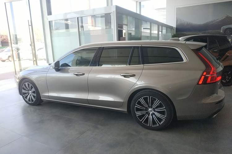 Used Volvo V60 2020 T5 Zhiyuan Luxury Edition
