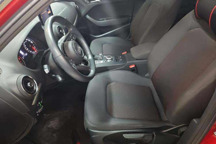 Used Audi A3 2020 Restyled Sportback 35 TFSI Entry-Level China VI Emission Standard Left Front Seat