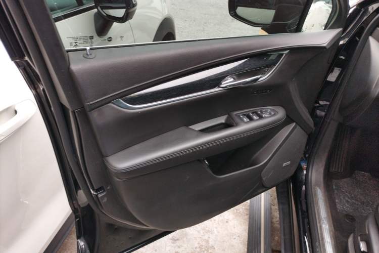 Used Cadillac XT5 2020 28T Luxury Version