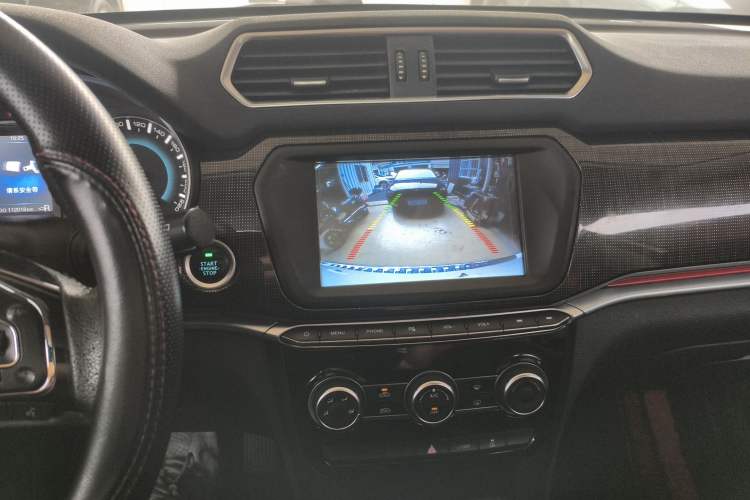 Used Haval H2 2017 Blue Label 1.5T Automatic Two-Wheel Drive Luxury Model Audio And AC Panel