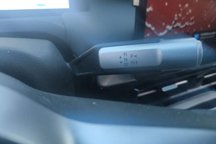 Used AION Y 2023 Plus 510 Smart Edition Gear Lever