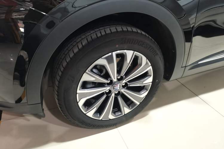 Used Buick Envision 2025 25T Entry-Grade Platinum Edition
