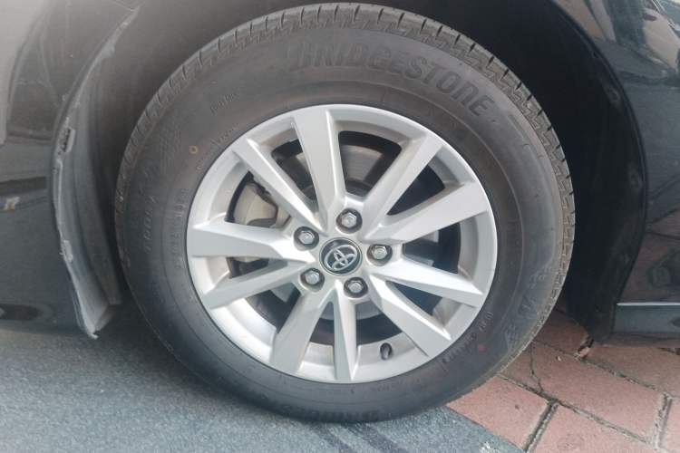 Used Toyota Camry 2018 2.0E Leading Edition