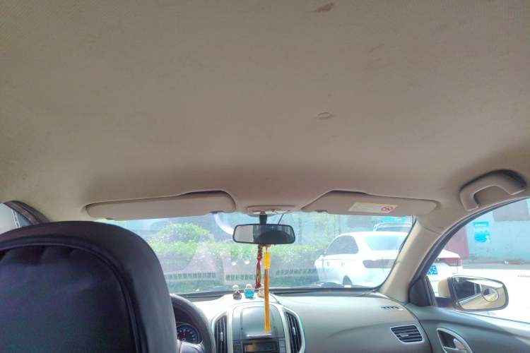 Used Baojun 610 2014 1.5L manual standard version