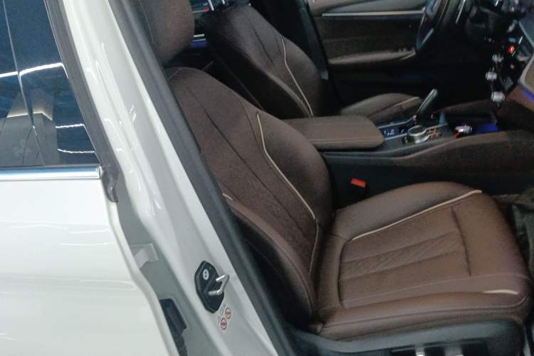 Used BMW 5 Series 2023 530Li Leading Model M Sport Package
