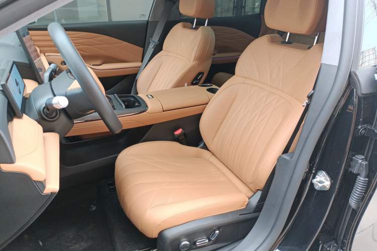 Used Geely Galaxy 8 2025 130km EM-P Starship Edition Left Front Seat