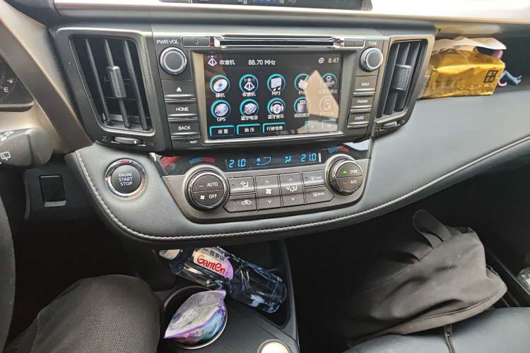 Used Toyota RAV4 2015 2.5L Automatic 4x4 Elite Edition
