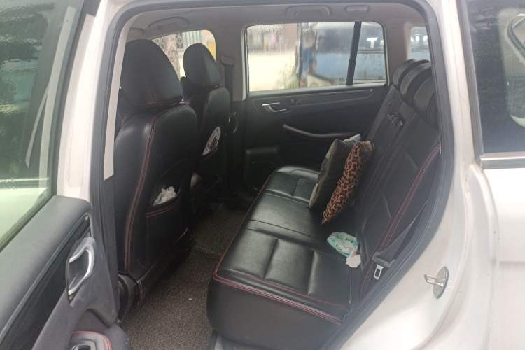 Used Zotye Domy X5 2015 1.5T Manual Luxury Version China IV Standard Left Rear Seat