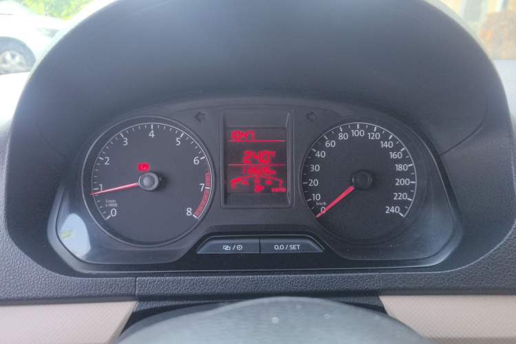 Used Volkswagen Jetta 2015 Value Edition 1.6L Manual Fashionable Style
