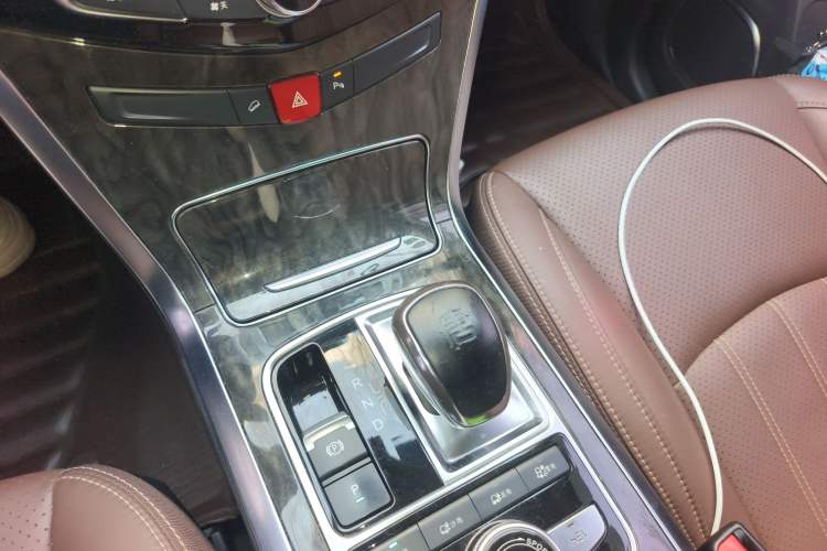 Used BYD Tang New Energy 2017 2.0T All-Wheel Drive Hyatt Model