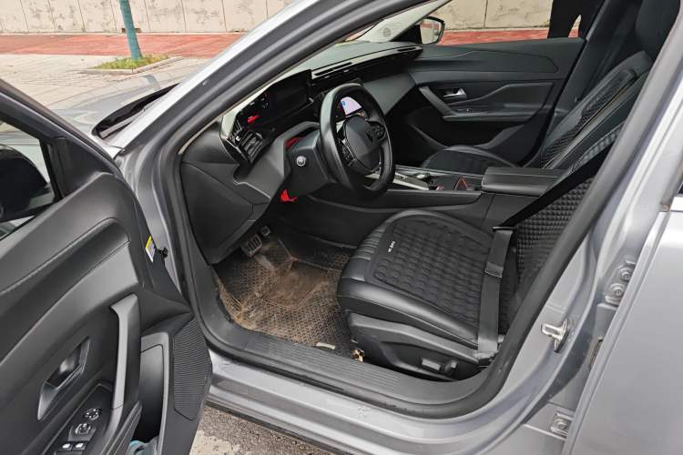 Used Peugeot 408X 2023 Gravity Edition