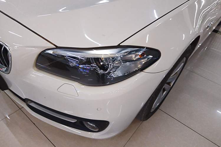 Used BMW 5 Series 2014 520Li Elegant Model
