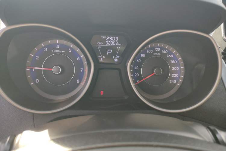 Used Hyundai Elantra (5th Generation / Langdong) 2012 1.6L Automatic Fashion Edition Instrument Cluster