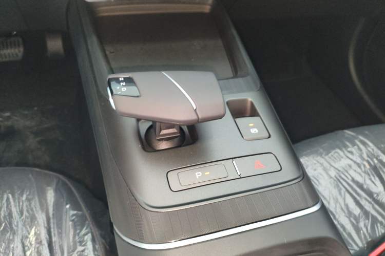 Used Changan Eado 2025 Blue Whale 1.5T 500Bar Prestige Model