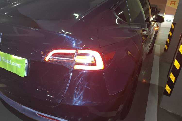 Used Tesla Model Y 2021 Standard Range Rear-Wheel Drive Version
