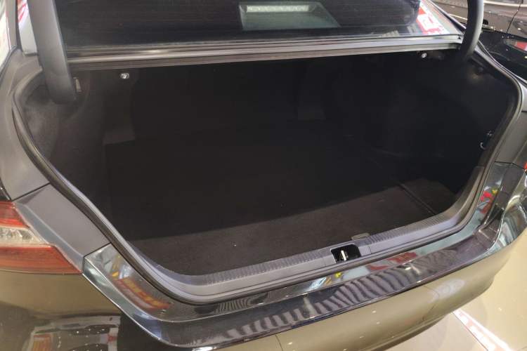 Used Toyota Camry 2021 2.0G Luxury Edition