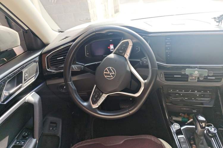 Used Volkswagen Tayron GTE Plug-in Hybrid 2022 1.4T Luxury Edition Steering Wheel