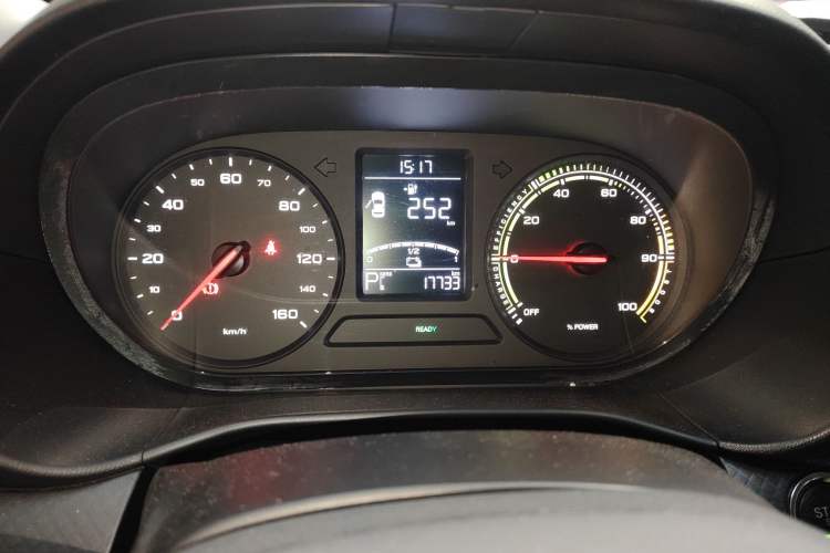 Used Roewe Clever 2021 302 km New Four-Seater Super-Efficient Version